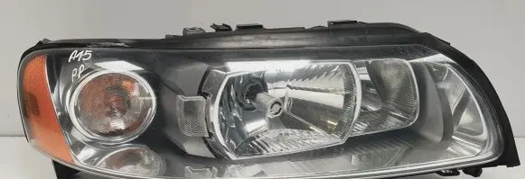 Volvo V70 Headlight/headlamp 30784250