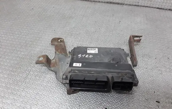 Lexus IS 220D-250-350 Engine control unit/module 8966153700