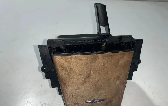 Mercedes-Benz E W211 Car ashtray A2116800350