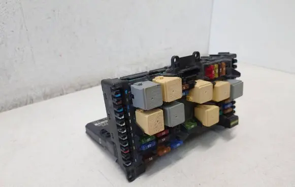 Mercedes-Benz Vito Viano W639 SAM control unit A6399000800 A6395450801 6395450801