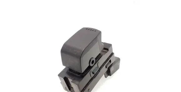 Suzuki Grand Vitara II Electric window control switch