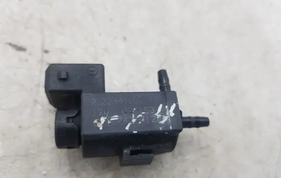 BMW 5 E60 E61 Turbo solenoid valve 72234100 07T193 1742712