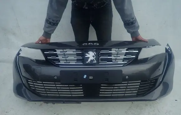 Peugeot 508 Front bumper