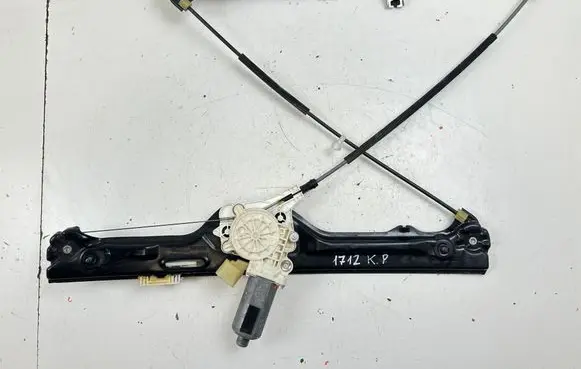 BMW X5 E70 Front door window regulator with motor 6967261 0130821460