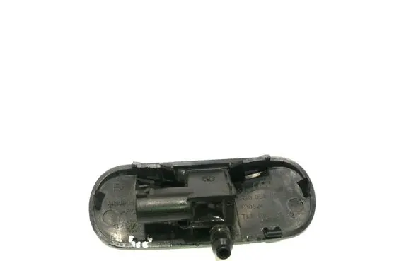 Windshield washer spray nozzle