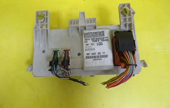 Ford Focus C-MAX Fuse box set 4M5T14A073DE 4M5T-14A073-DE