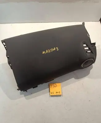Mazda 3 I Passenger airbag 