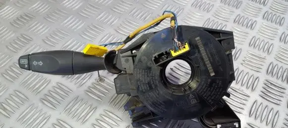 Ford Focus Indicator stalk 98AG13335BE