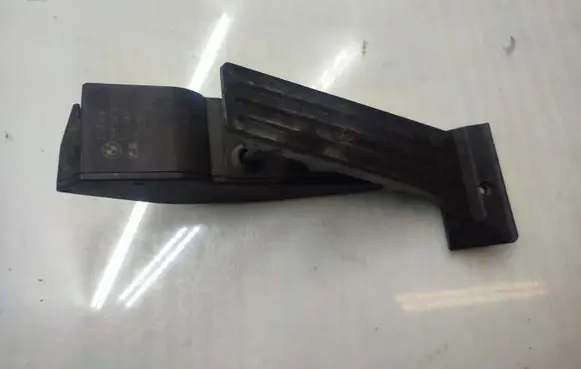 BMW 5 E60 E61 Accelerator throttle pedal 6786285