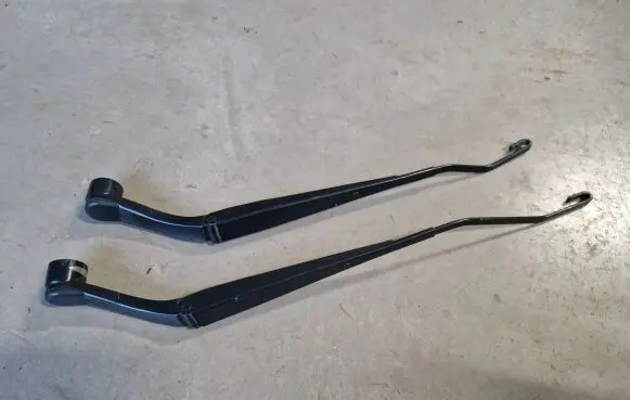 Fiat Fullback Front wiper blade arm