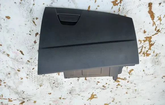 Ford Focus Glove box 0020739502