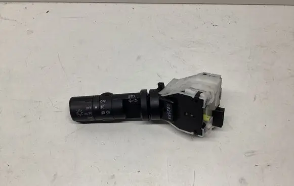 Nissan Qashqai Indicator stalk 0428SN