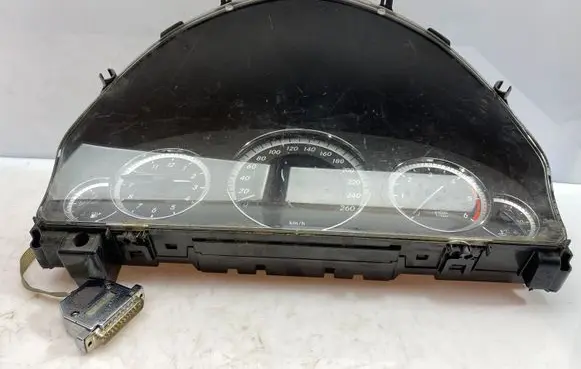 Mercedes-Benz E W212 Speedometer (instrument cluster) A2129004104 A2125400548 A2129023402