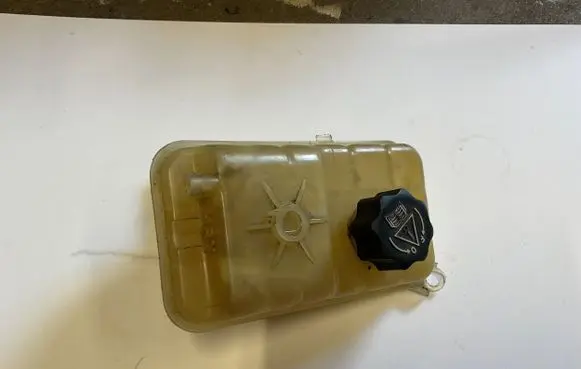 Citroen C5 Coolant expansion tank/reservoir 