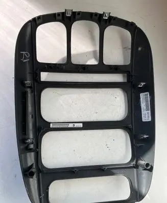 Radio/GPS head unit trim