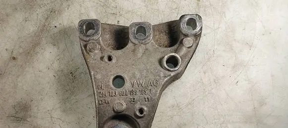 Audi A1 Engine mounting bracket 6Q0199185T