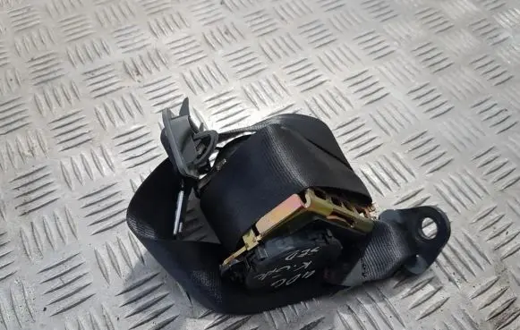Peugeot 406 Rear seatbelt 554410