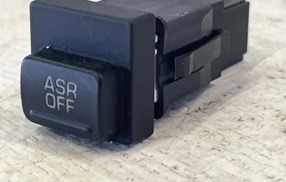 Traction control (ASR) switch