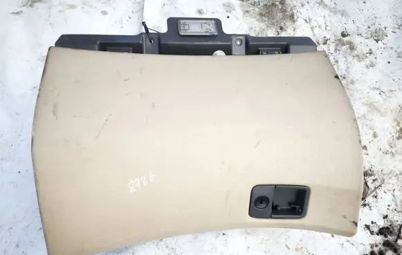 Volvo S80 Glove box