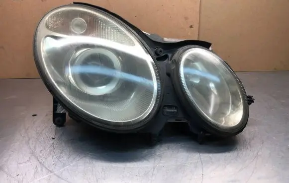 Mercedes-Benz E W211 Headlight/headlamp 16156400 3847