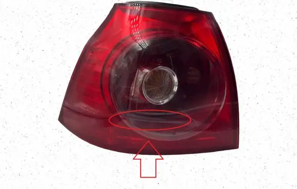 Volkswagen Golf V Rear/tail lights 1K6945095AA