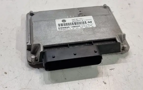 Volkswagen Touareg I Gearbox control unit/module 0AD927755L