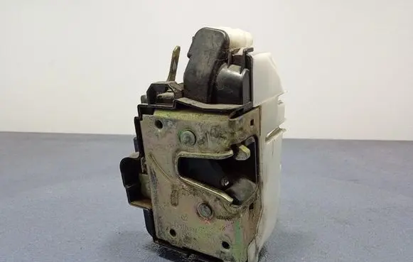 Front door lock