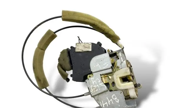 Subaru Legacy Front door lock B441