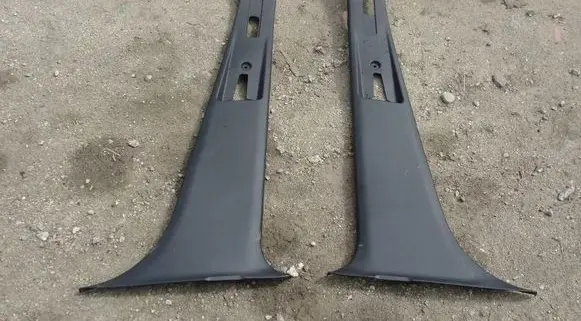 Dacia Spring (C) pillar trim brak