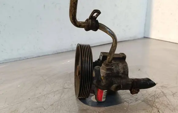 Mitsubishi Space Star Power steering pump