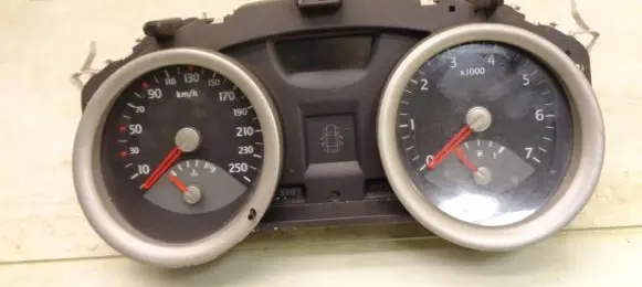 Renault Megane II Speedometer (instrument cluster) 8200306538