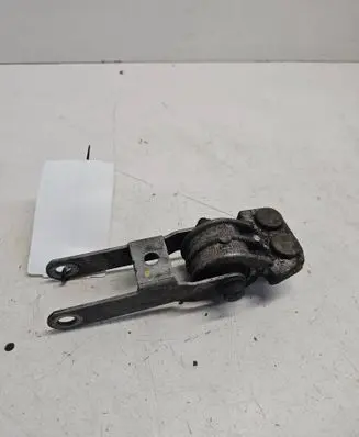 Volvo S80 Engine mount bracket 9445335