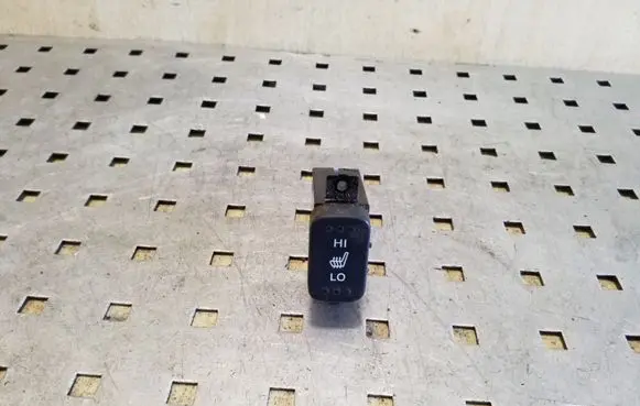 Honda CR-V Seat heating switch M33026