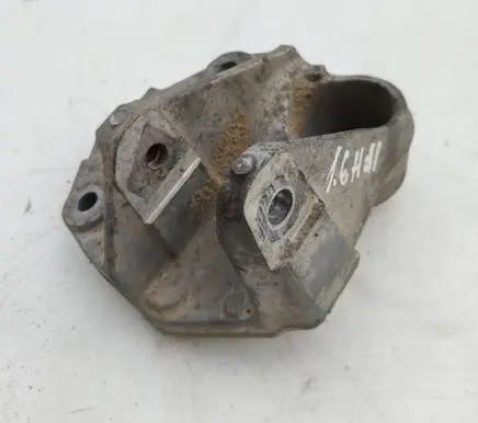 Citroen C5 Engine mounting bracket 9647646380