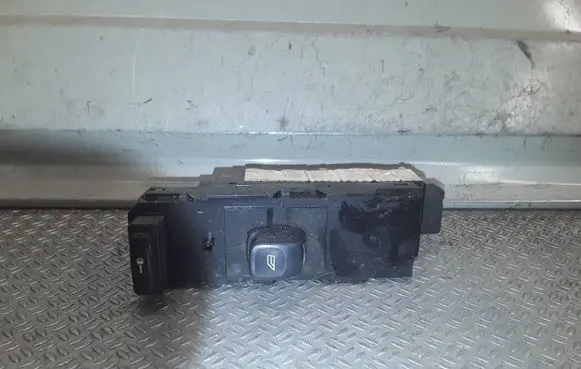 Volvo XC90 Electric window control switch 9401805