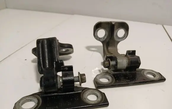 Jaguar XF Front door hinge set C8P5D