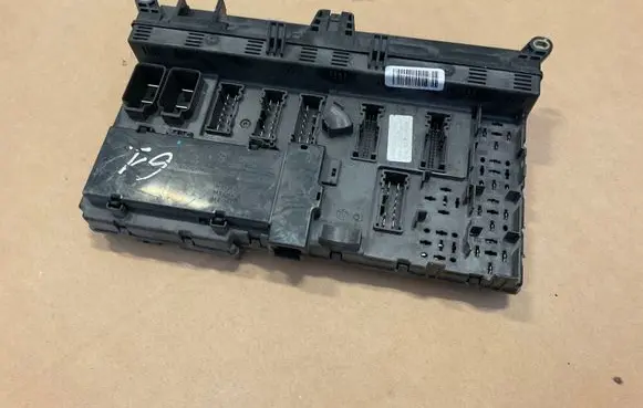 BMW X5 E53 Fuse module 8380407