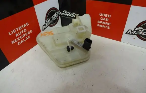 Audi A8 S8 D3 4E Brake fluid reservoir 4E0611301A