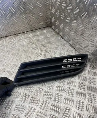 Opel Signum Front bumper lower grill 13182911 551004542