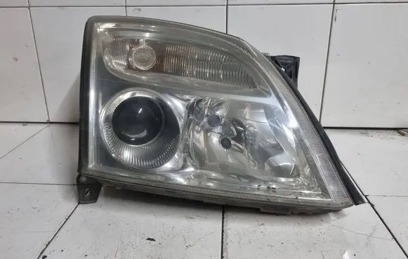Opel Vectra C Headlight/headlamp 15588800