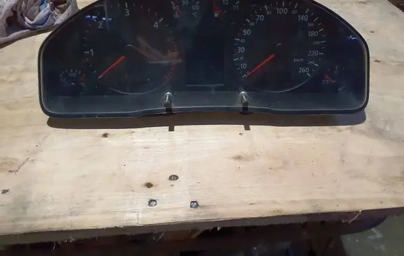 Audi A6 S6 C5 4B Speedometer (instrument cluster) 110208948045