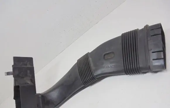 Volvo S60 Air intake hose/pipe 31370085