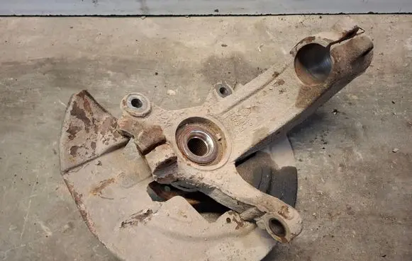 Volvo XC60 Front wheel hub 7G913K170