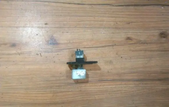 Mitsubishi Lancer Heater blower motor/fan resistor a1r852