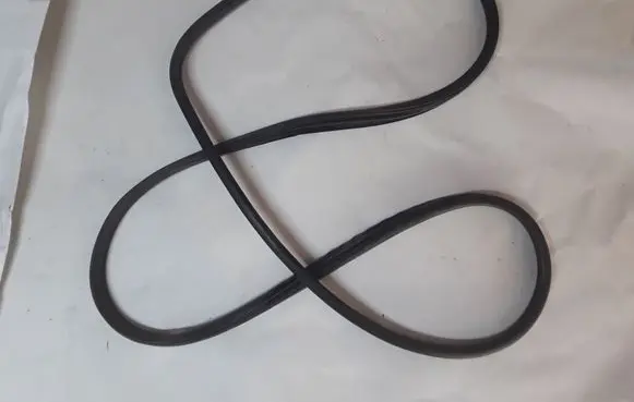 Honda CR-V Front door rubber seal 72310SWWE02