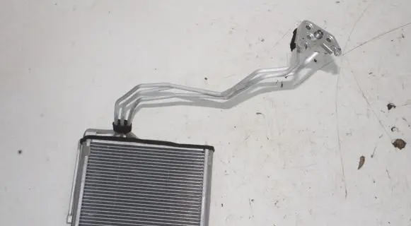 Tesla Model Y Air conditioning (A/C) radiator (interior) 