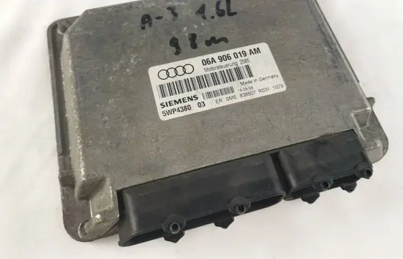 Audi A3 S3 8L Engine control unit/module 06A906019AM 5WP4380