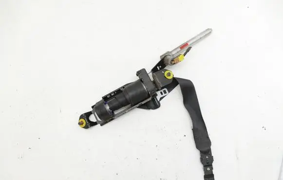 Volvo XC70 Front seatbelt