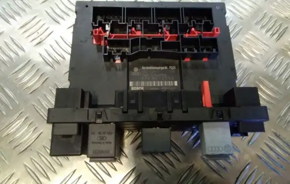 Audi A3 S3 8P Comfort/convenience module 8P0907279A