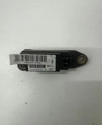 Mercedes-Benz C W203 Airbag deployment crash/impact sensor 0018204426